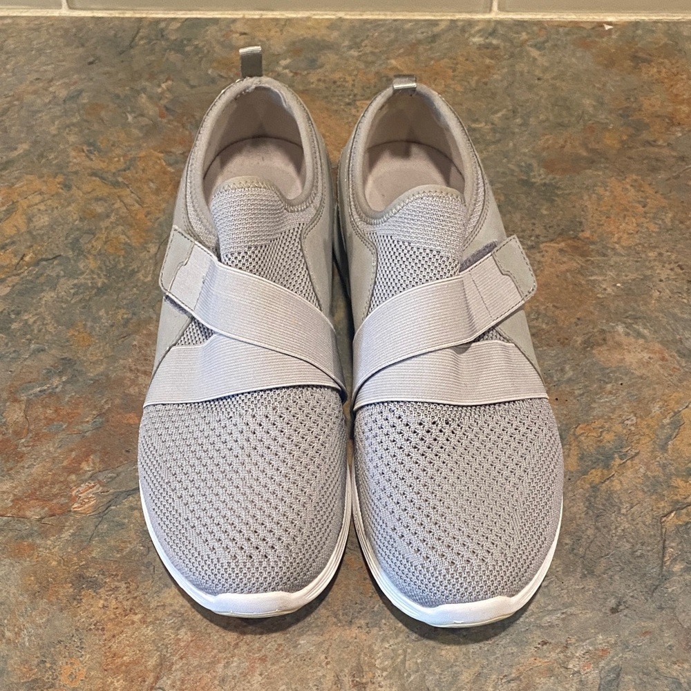 Earth Mens Gray Slip-On Sneakers Size 11M